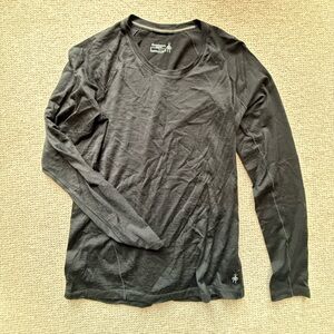 Smartwool Merino Wool 150 Long Sleeve Black Top Ski Layer Warm layer SZ Large L